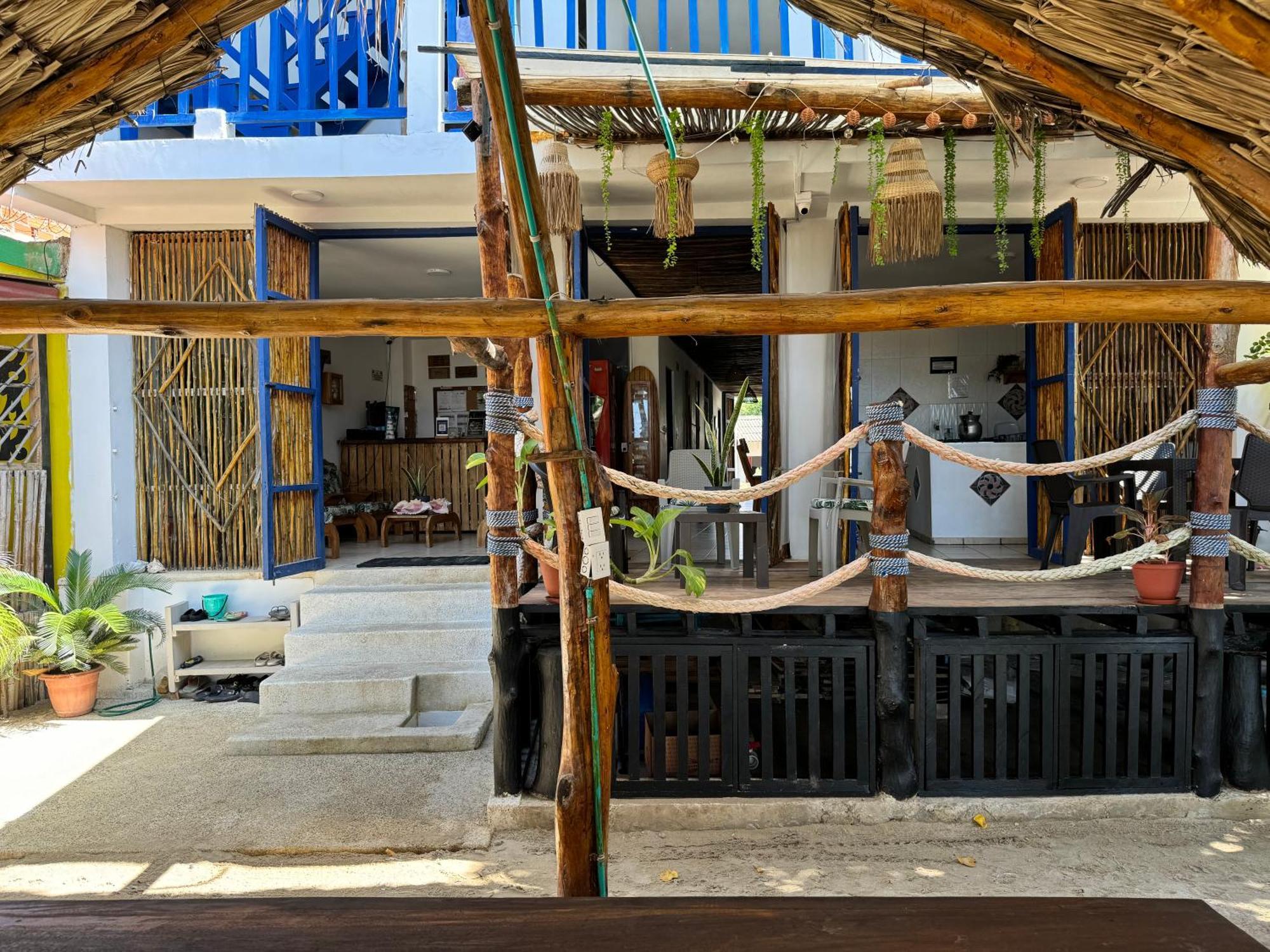 Hostel Beach House Rincon Exterior photo