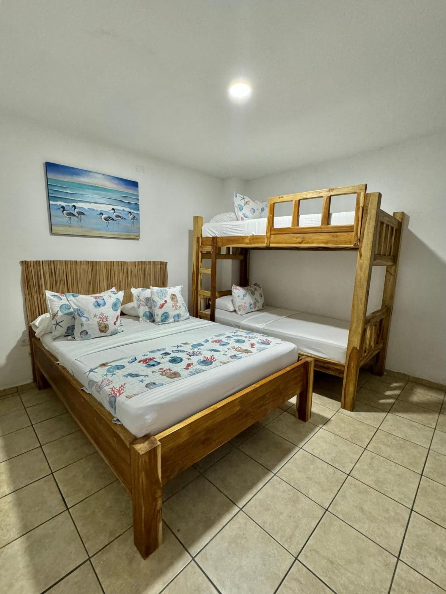 Hostel Beach House Rincon Exterior photo